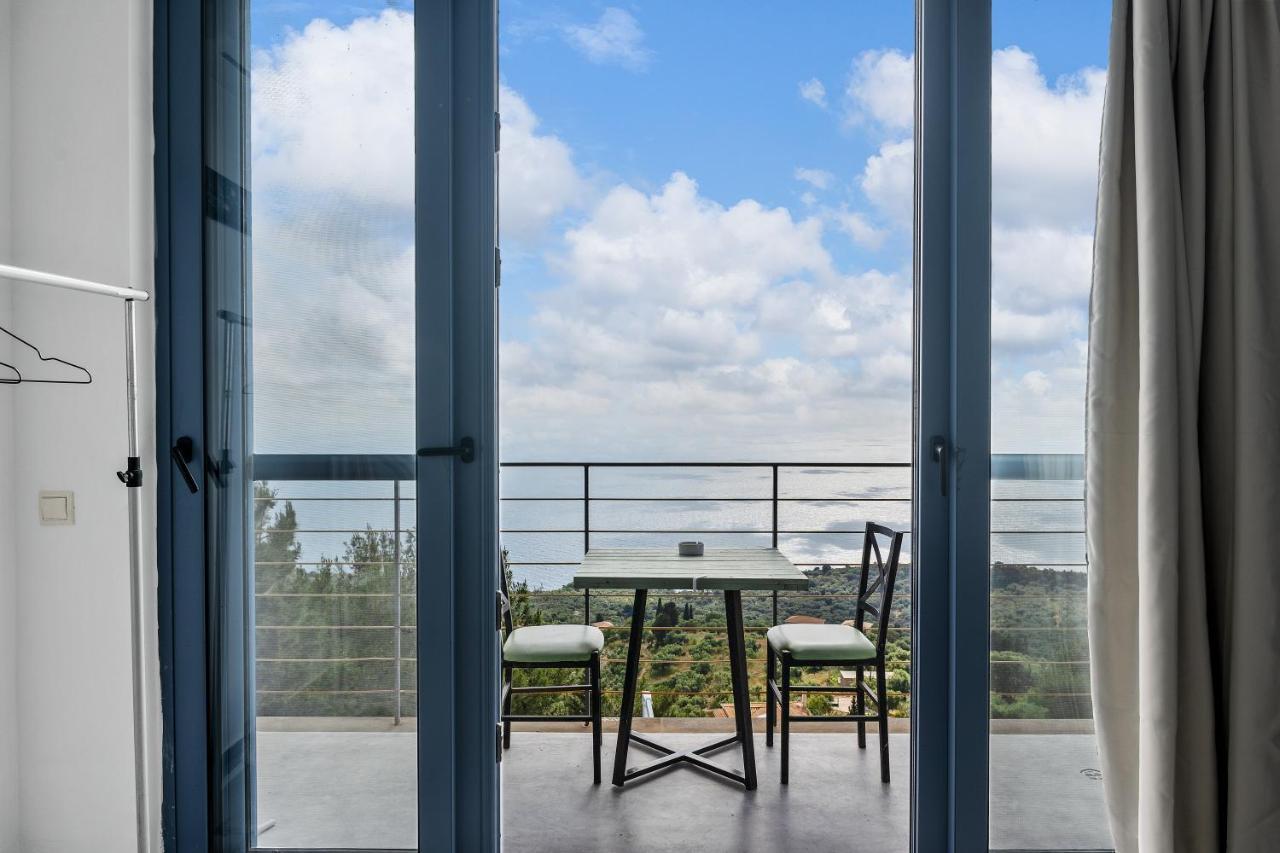 Serenity Boutique Suites Athánion Esterno foto