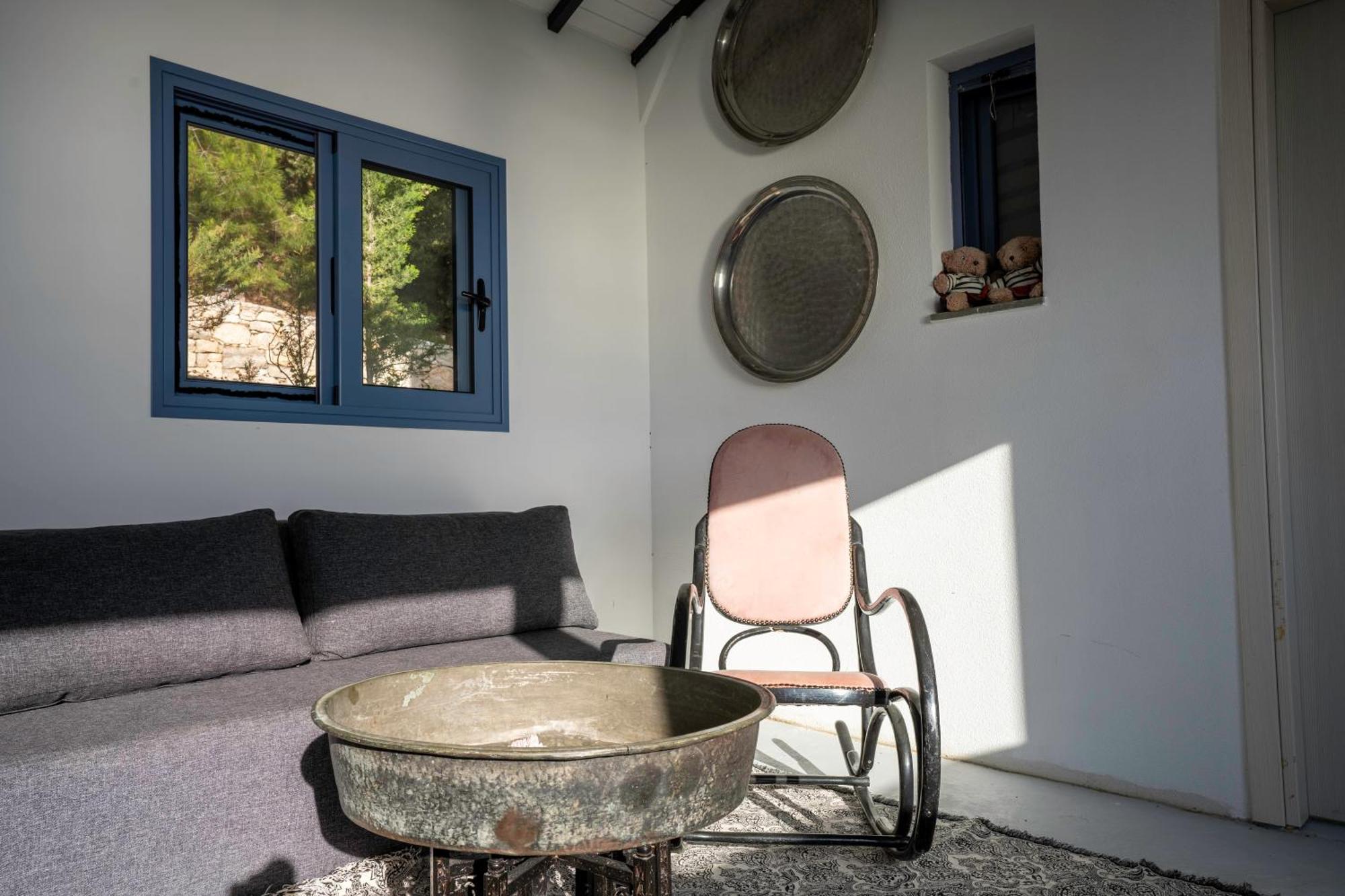 Serenity Boutique Suites Athánion Esterno foto