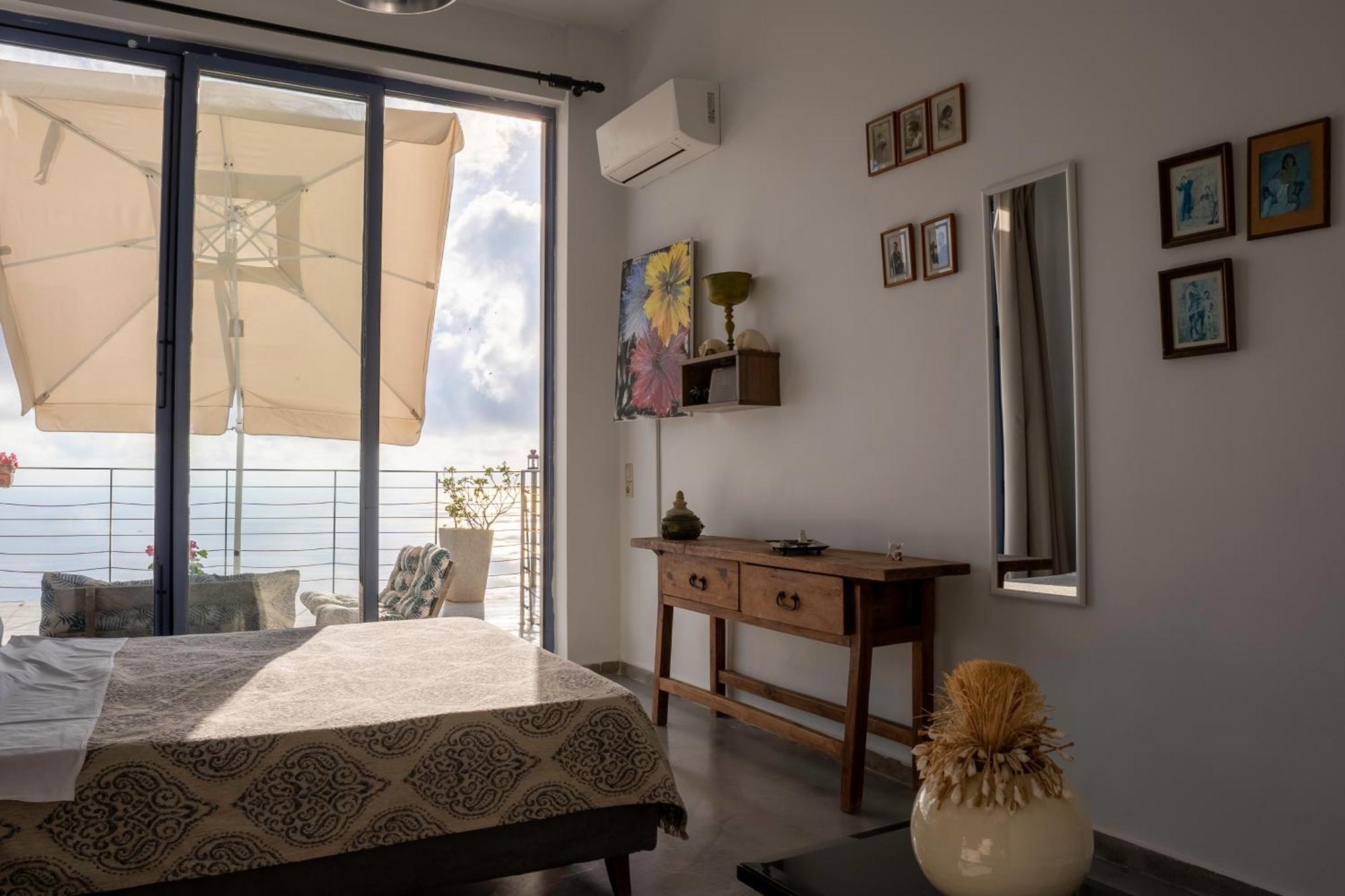 Serenity Boutique Suites Athánion Esterno foto
