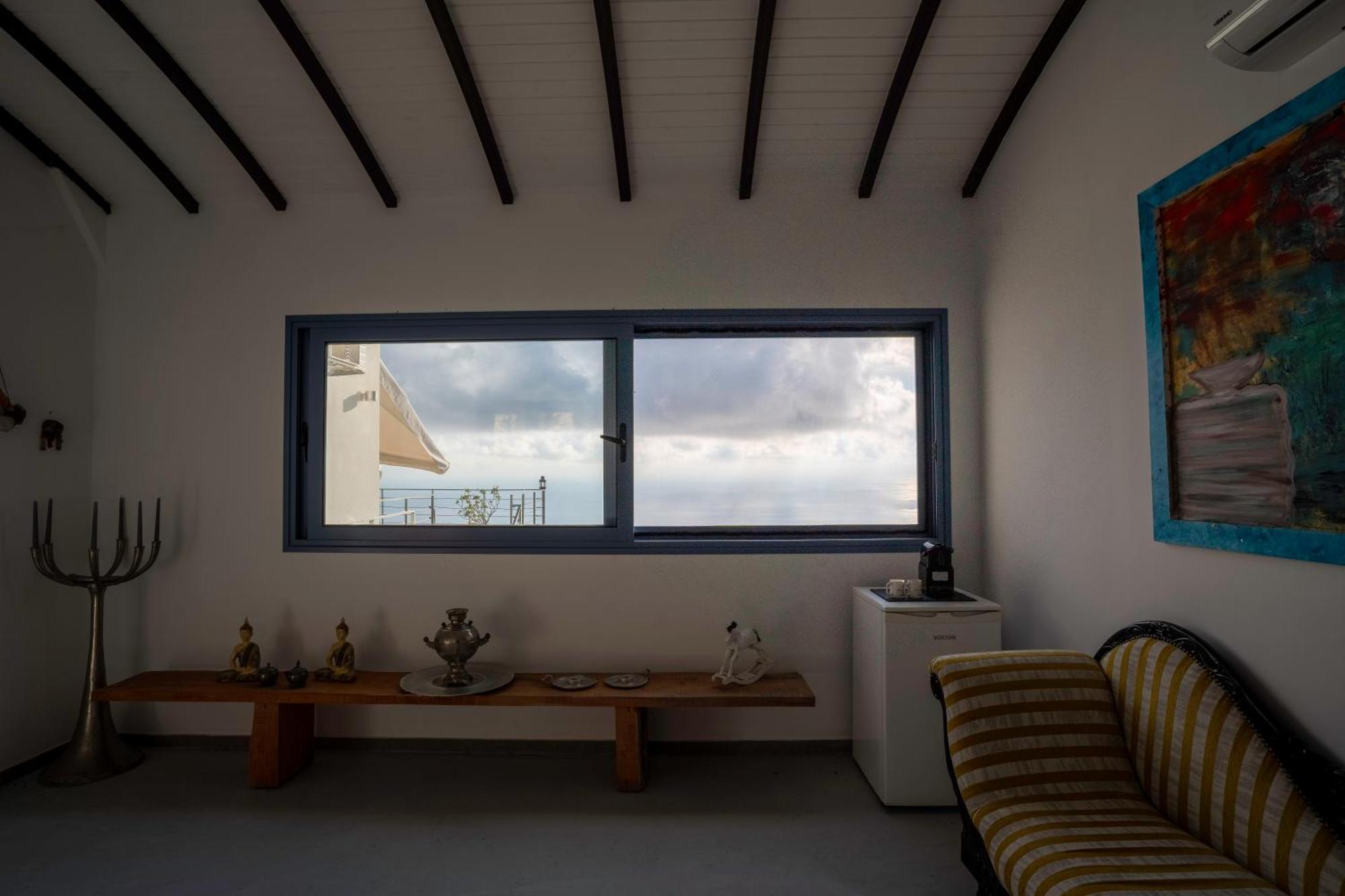 Serenity Boutique Suites Athánion Esterno foto