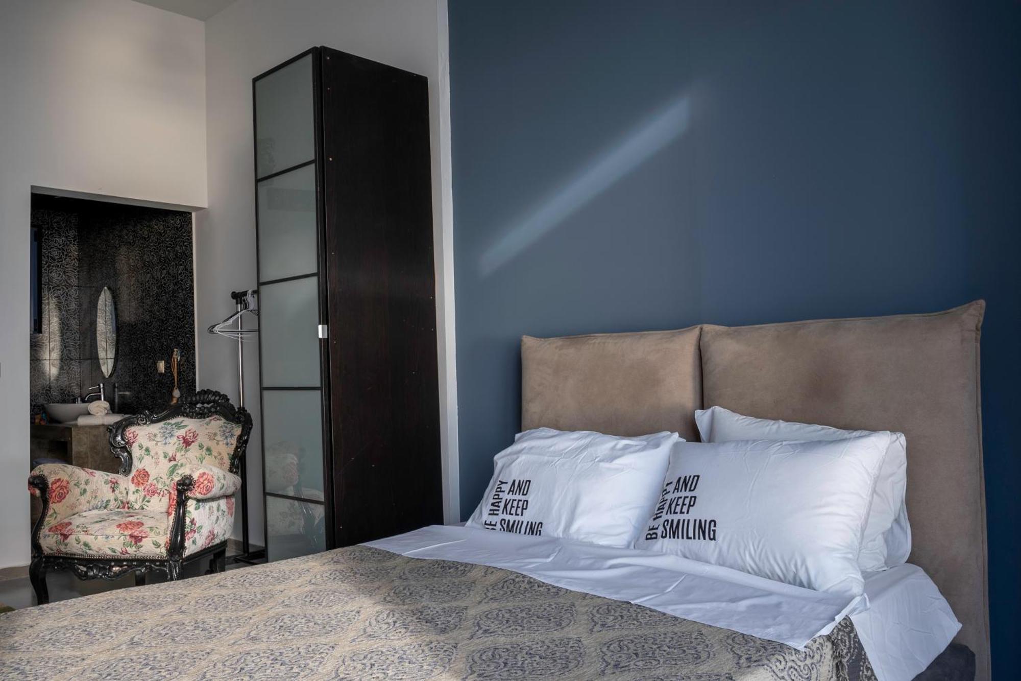 Serenity Boutique Suites Athánion Esterno foto