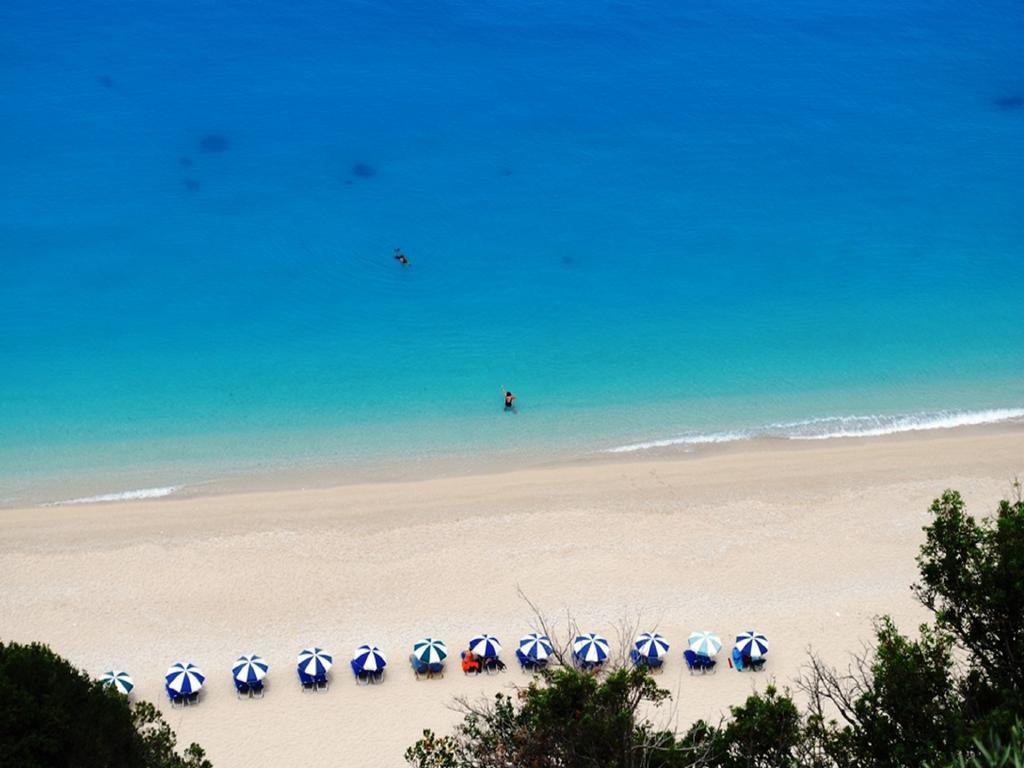 Serenity Boutique Suites Athánion Esterno foto